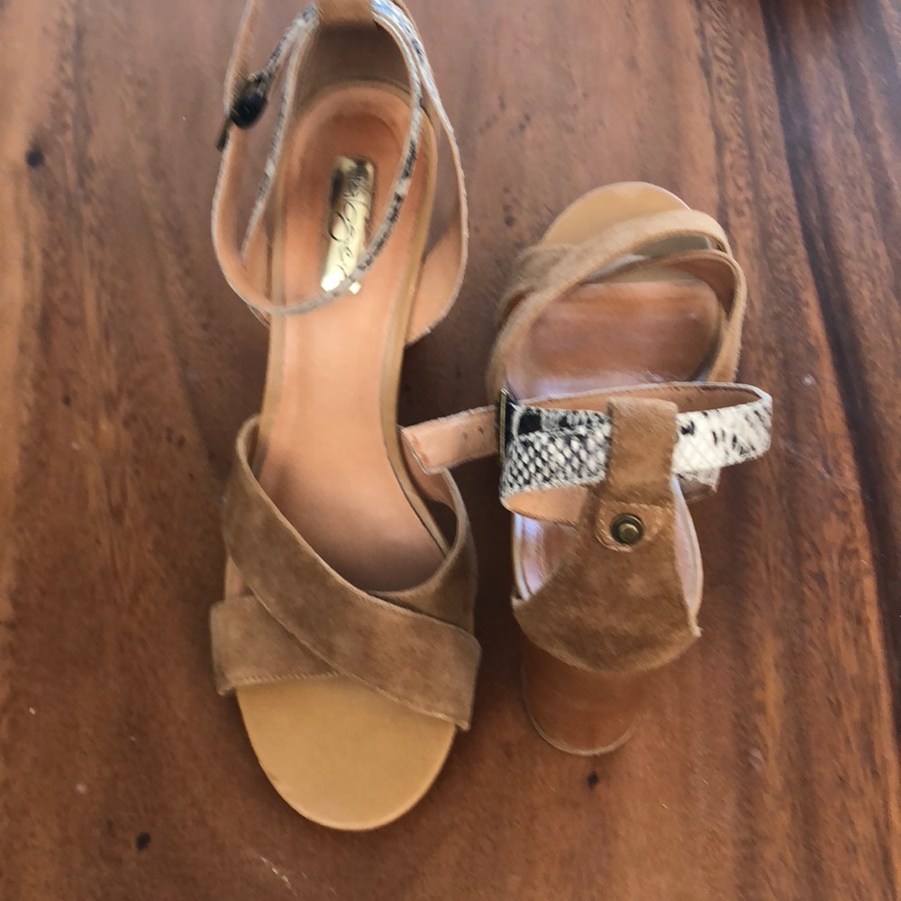Halogen Block Heels - Picture 2 of 3